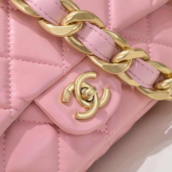 シャネルバッグ素材ディテール